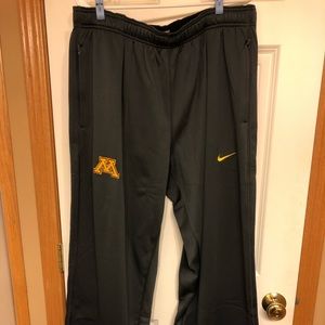 Nike Men’s Minnesota Gophers Therma-Fit sweatpants